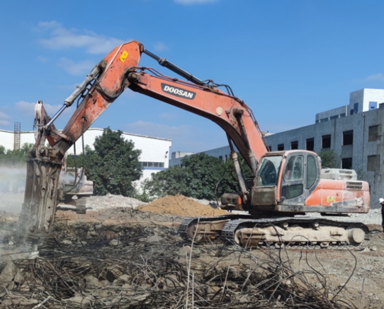 履带式液压挖掘机DX300LC-9C